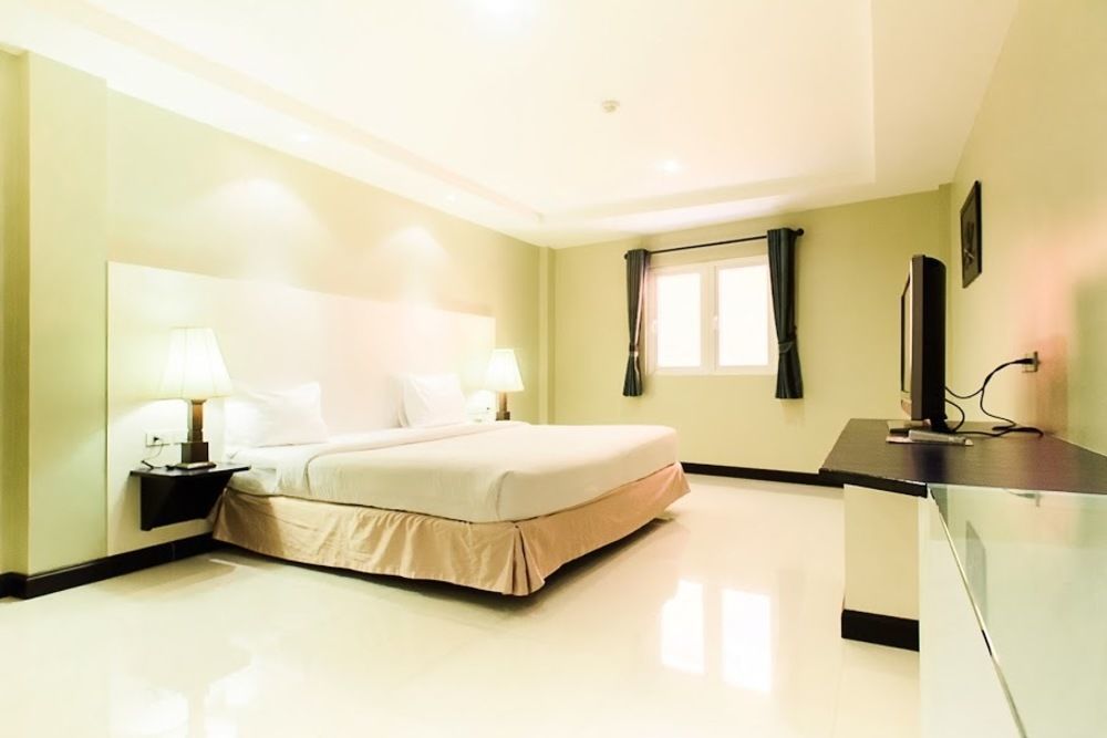 Fourteen Again Pattaya Luaran gambar